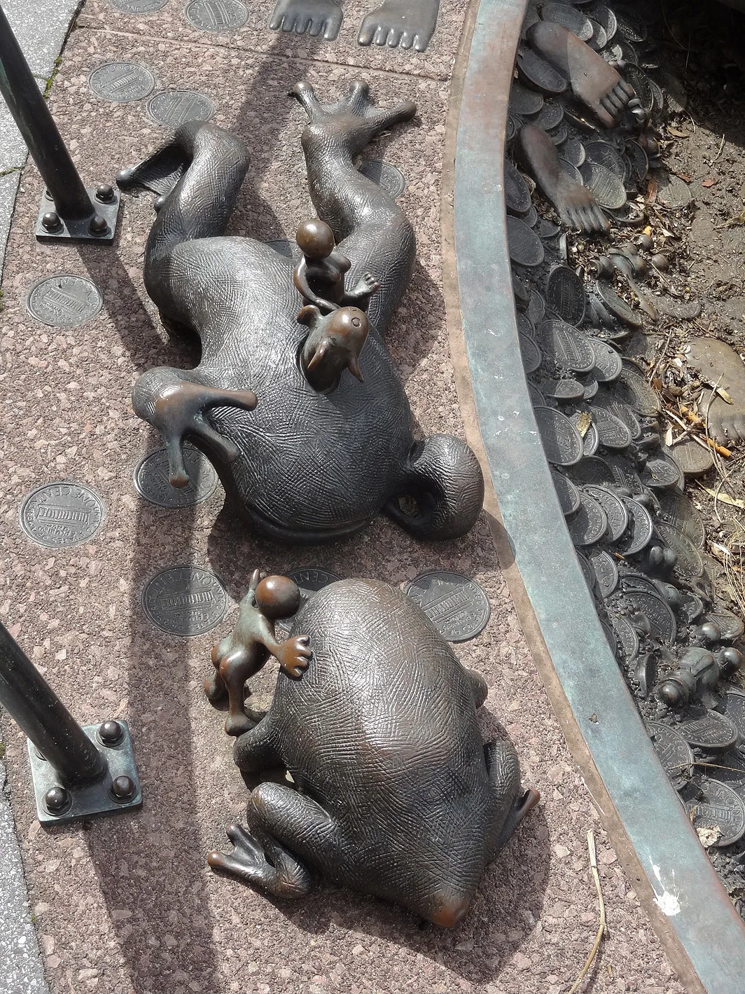Tom Otterness – 2001 - rw22.jpg