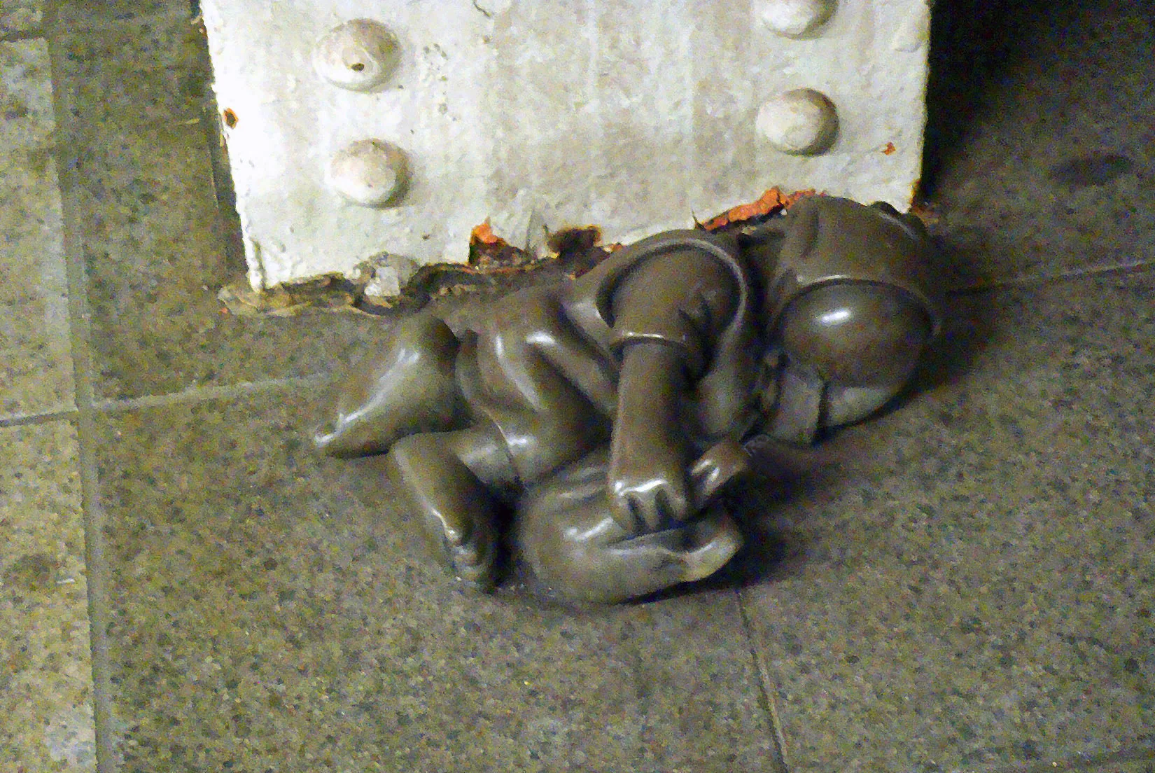 Tom Otterness – 2001 - lu-34.jpg