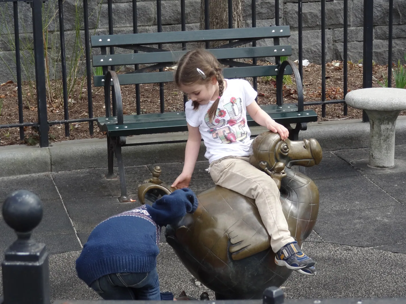 Tom Otterness – 2001 - rw49.jpg