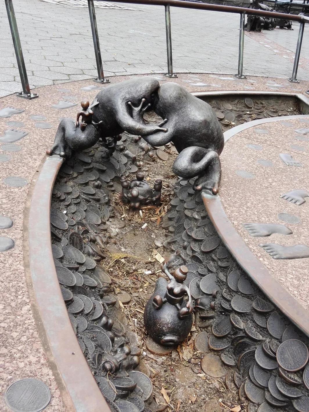 Tom Otterness – 2001 - rw23.jpg