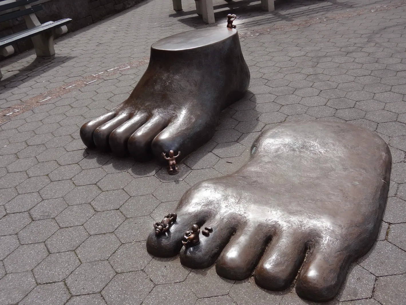 Tom Otterness – 2001 - rw10.jpg