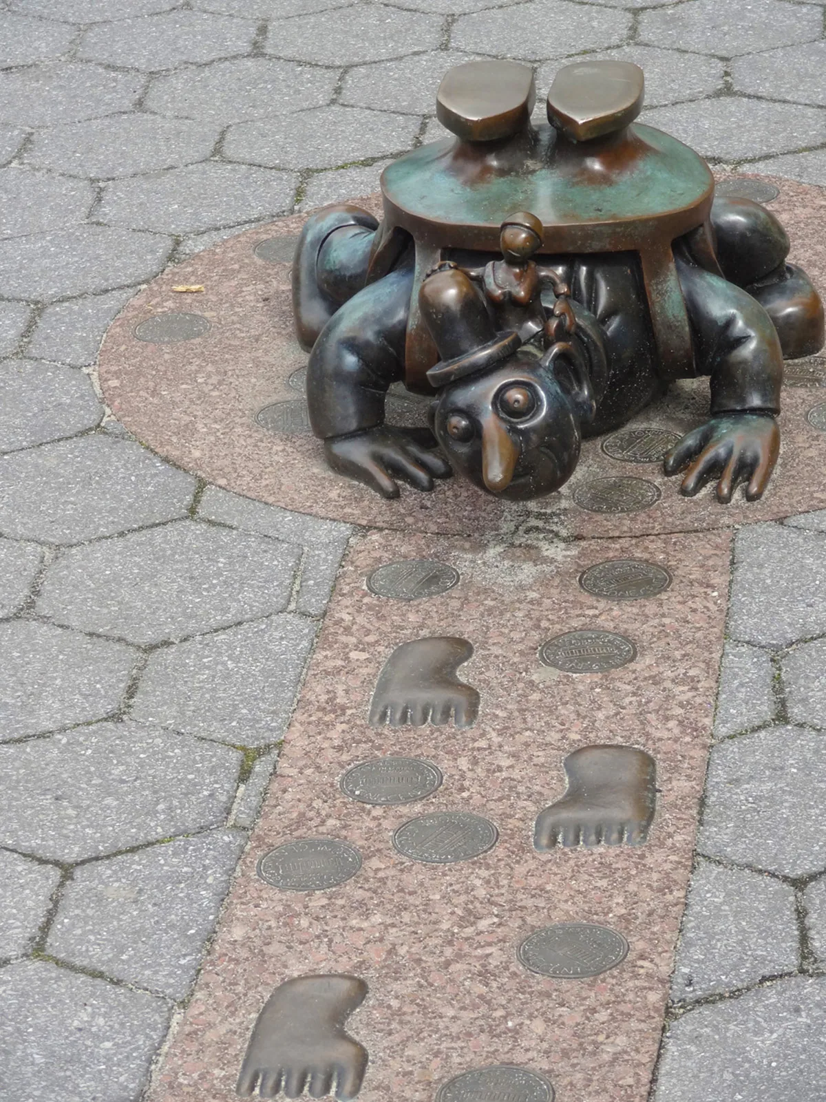 Tom Otterness – 2001 - rw8.jpg