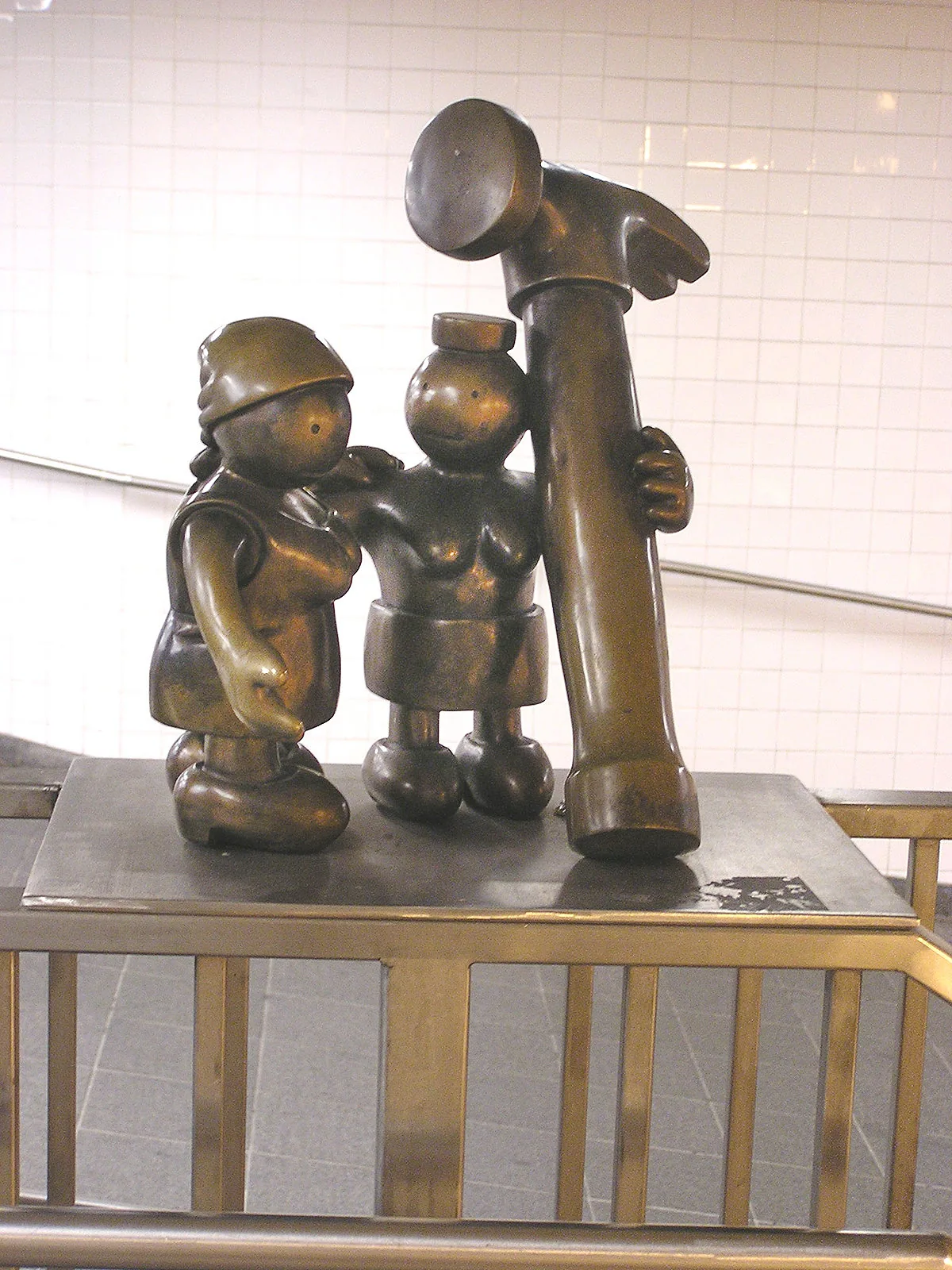 Tom Otterness – 2001 - lu-4.jpg