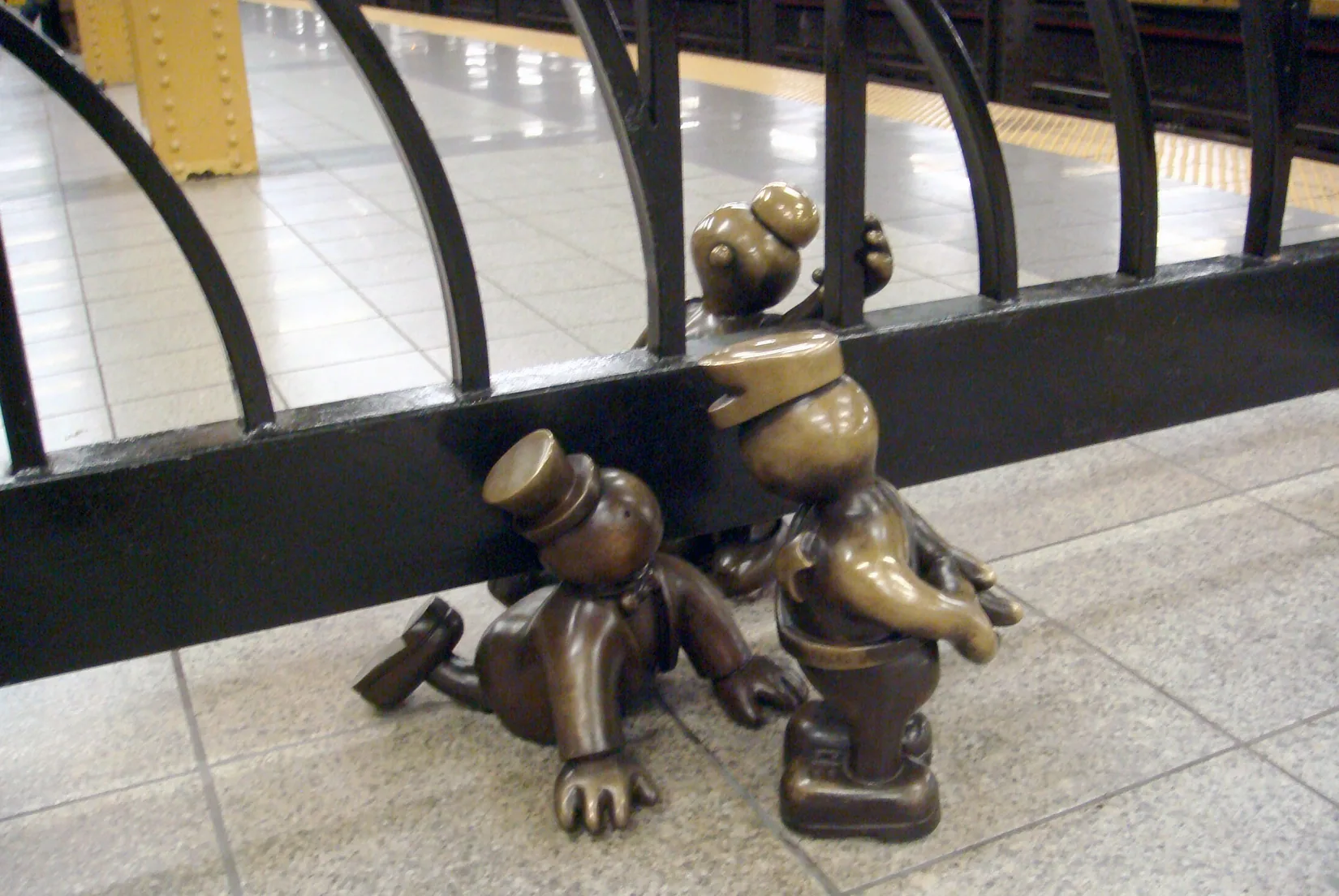 Tom Otterness – 2001 - lu-42.jpg